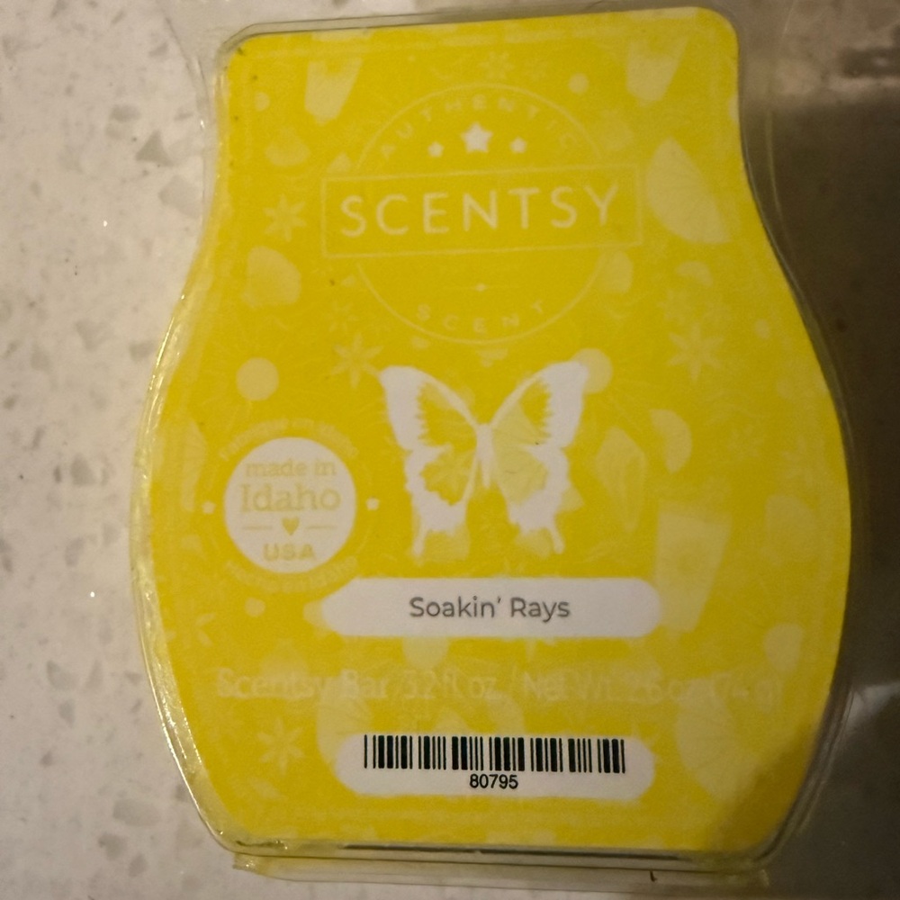 Scentsy Soakin' Rays Yellow Wax Bar